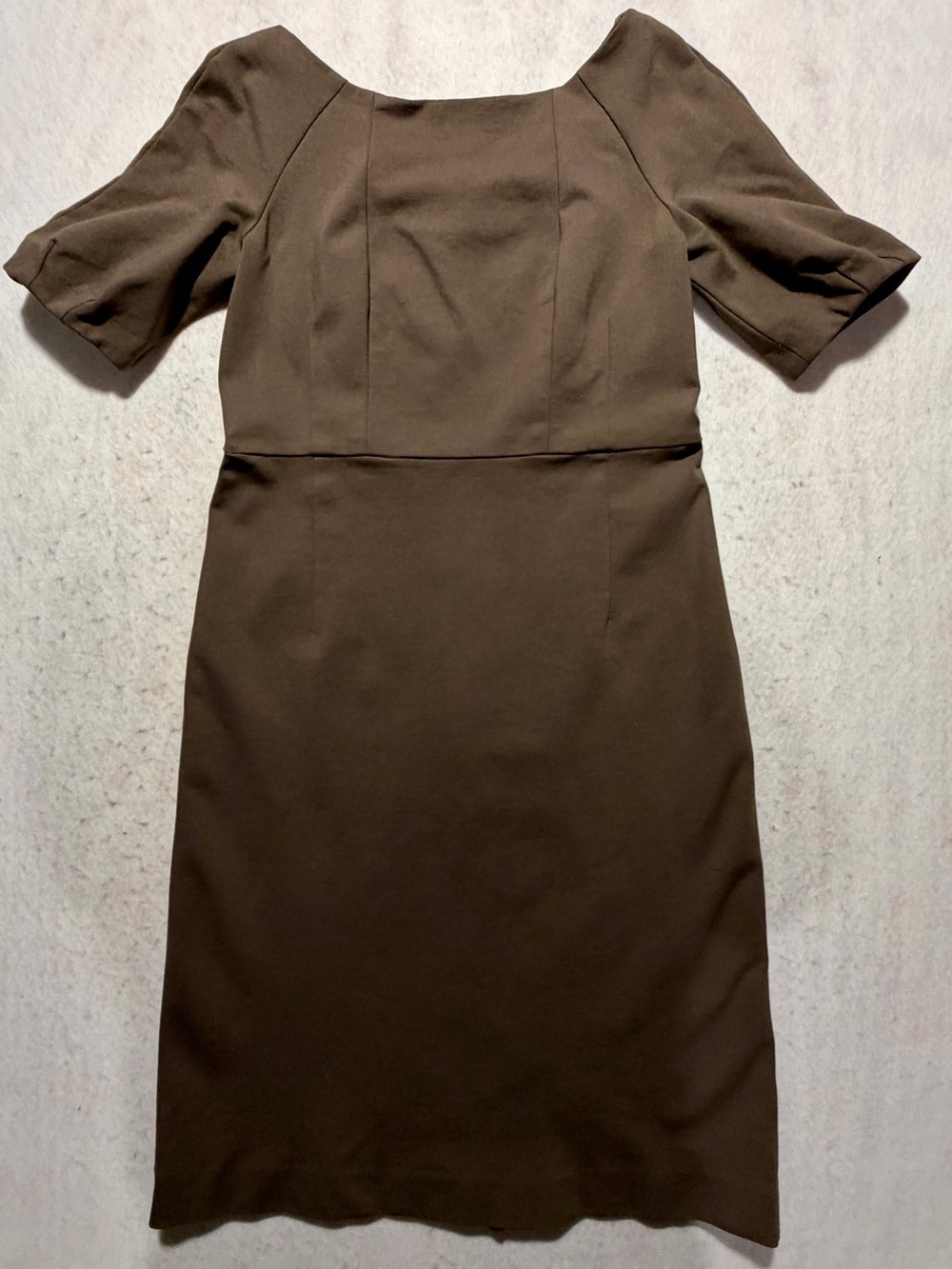 Banana Republic Everywhere Ponte Sheath Dress Size 6 Brown Short Sleeve EUC